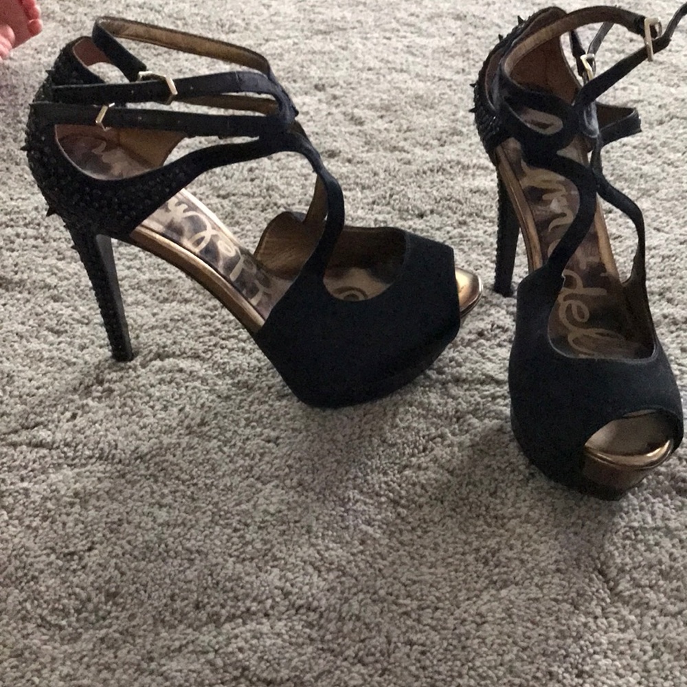 Never worn.